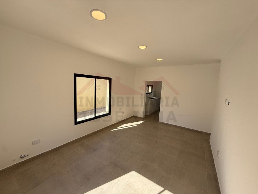 Casa 2 dorm. A estrenar!. - Calle 121 e/ 60 y 62. Zona cercana a Barrio Parque.