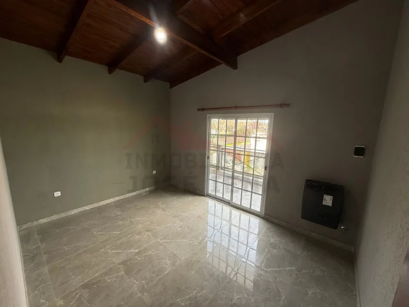 Departamento 1 dorm. Con balcón. A una cuadra del Centro de la Ciudad! - Calle Tomas Guido e/ Soloeta y Saavedra.