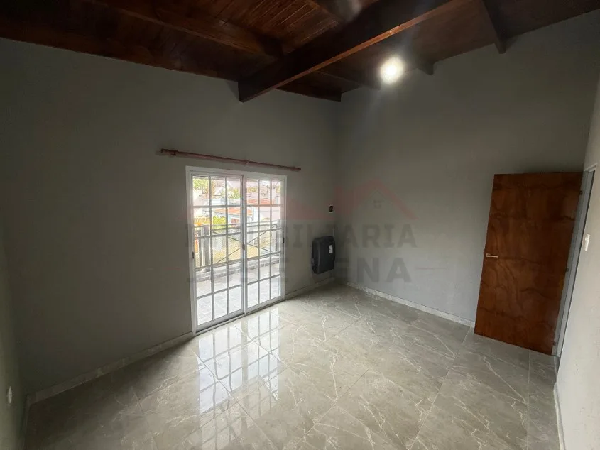 Departamento 1 dorm. Con balcón. A una cuadra del Centro de la Ciudad! - Calle Tomas Guido e/ Soloeta y Saavedra.