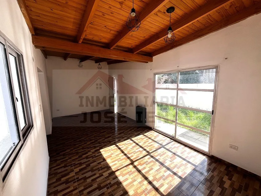 Departamento 1 dorm. Con patio - Calle 132 Nº 286 e/ Dorrego y 55.