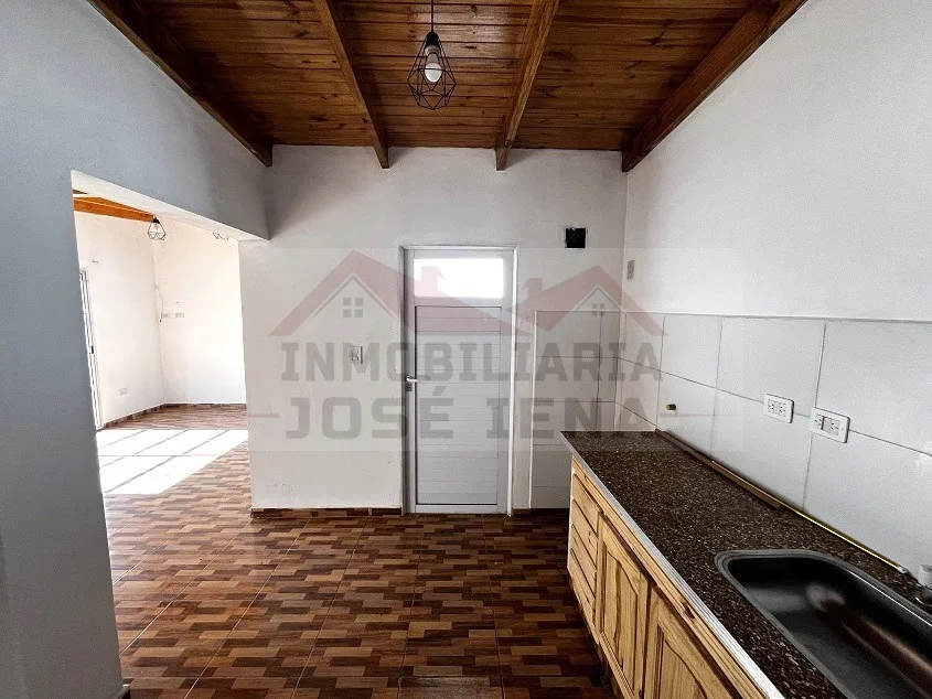 Departamento 1 dorm. Con patio - Calle 132 Nº 286 e/ Dorrego y 55.
