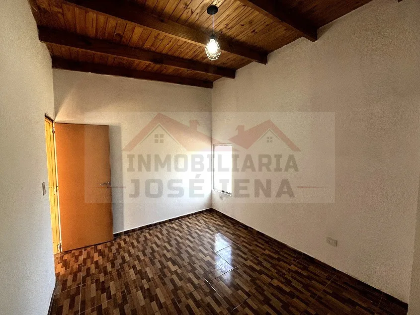 Departamento 1 dorm. Con patio - Calle 132 Nº 286 e/ Dorrego y 55.