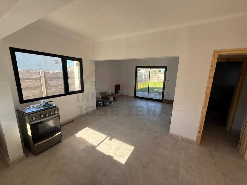 Casa 2 dorm. A estrenar! - Calle Sargento Cabral (15) N° 1534 e/ 34 y 36. 