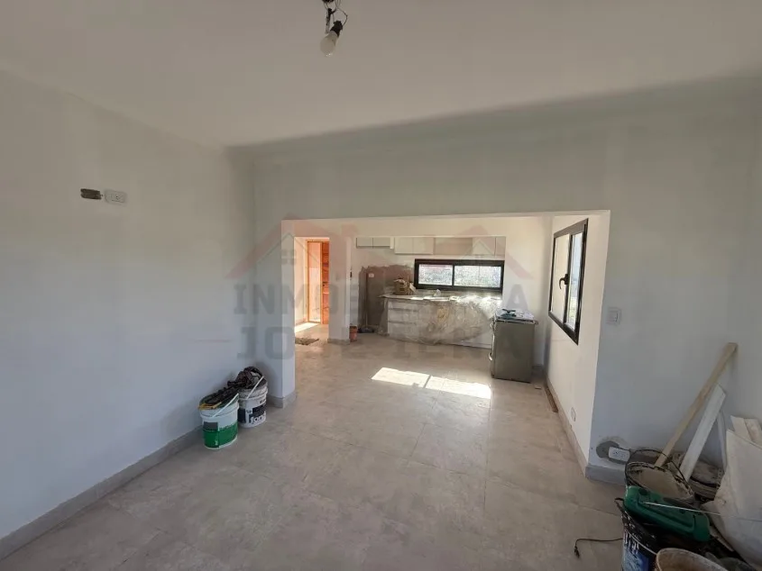 Casa 2 dorm. A estrenar! - Calle Sargento Cabral (15) N° 1534 e/ 34 y 36. 