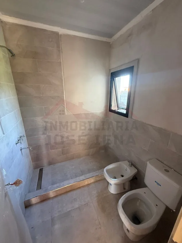 Casa 2 dorm. A estrenar! - Calle Sargento Cabral (15) N° 1534 e/ 34 y 36. 
