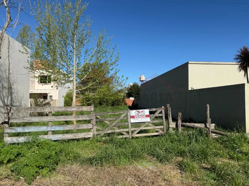 Lote de 12 x 29,57 m - Calle Las Tropas e/ 30 y 32.