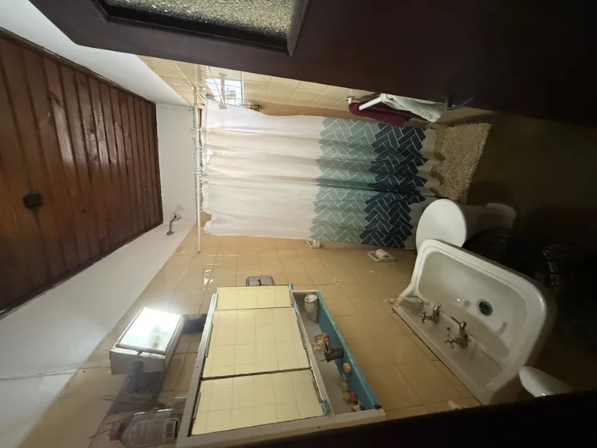 Casa 2 dorm. Dentro de avenidas principales. - Calle Paso N° 1148 e/ Avenida 9 de Julio y Posadas