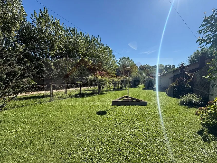 Lote de 10 x 22,5 m en esquina - Calle 137 y 54.