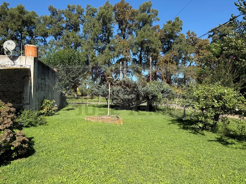 Lote de 10 x 22,5 m en esquina - Calle 137 y 54.