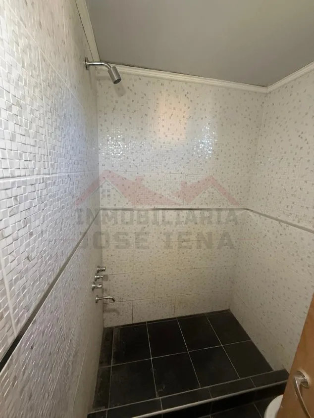 Departamento 1 dorm. - Calle Rivadavia e/ 27 y 29. A una cuadra de Avenida España.