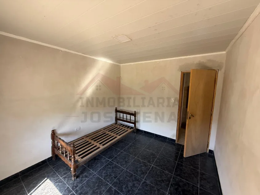 Departamento 1 dorm. - Calle Rivadavia e/ 27 y 29. A una cuadra de Avenida España.